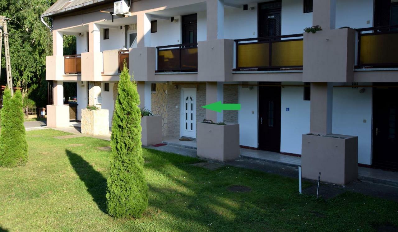 Judit Apartman Dombovar-Gunaras ภายนอก รูปภาพ